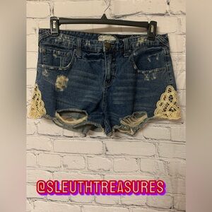 Women’s Free People Distressed Lace Denim Short Shorts Size 29